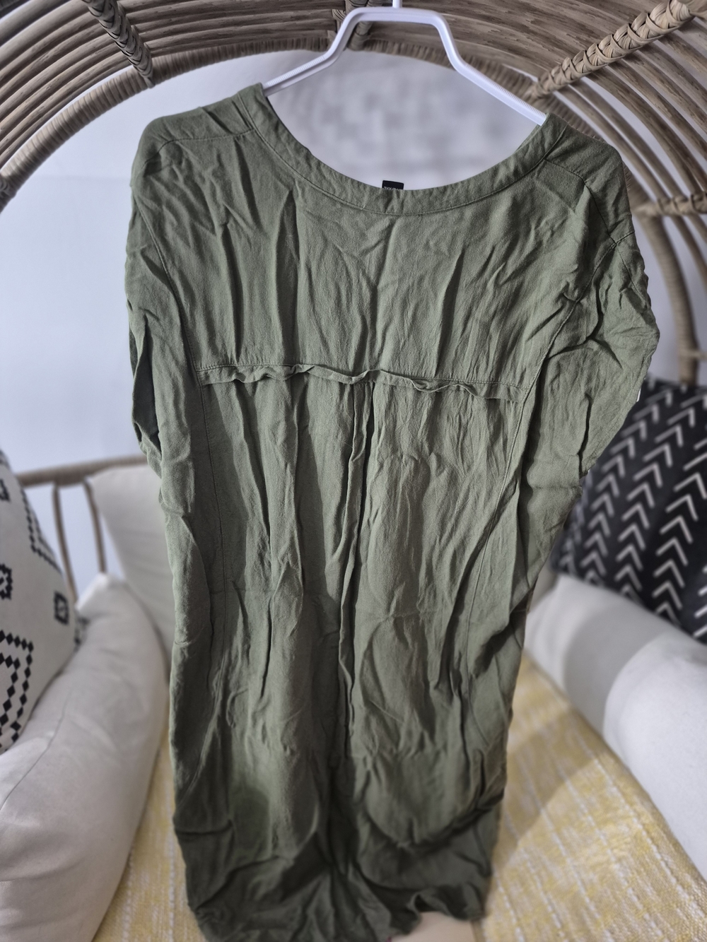 Trendsetter Olive Green Midi Dress with Zip Front Confort - Picture 6 of 7